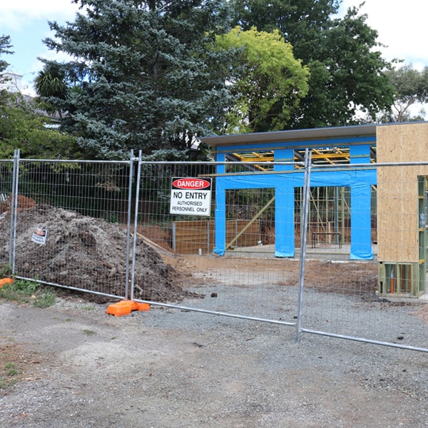 do you deliver and install temporary fencing and what's the price for these services in Glen Haven CO